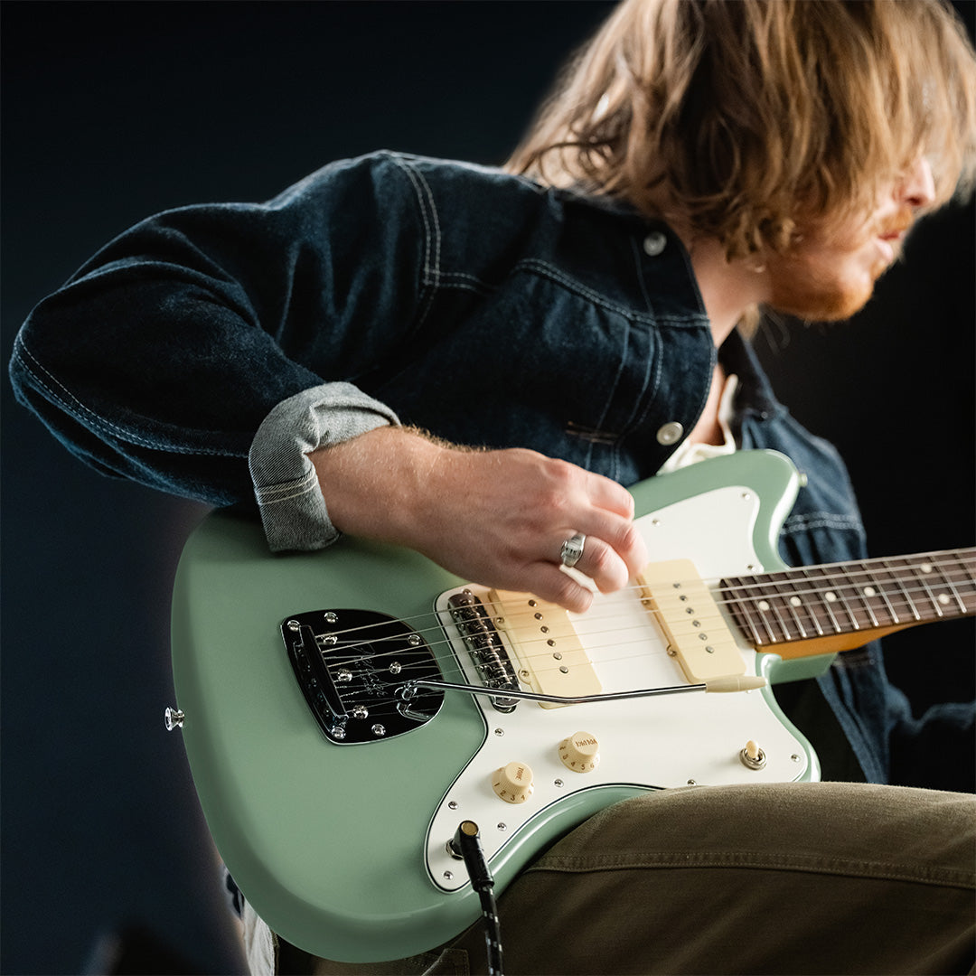 Fender Player II Series Fender Player II Jazzmaster RW Birch Green_0140590565_2.jpg__PID:0ef64140-c331-4bca-832f-120f224af0fc
